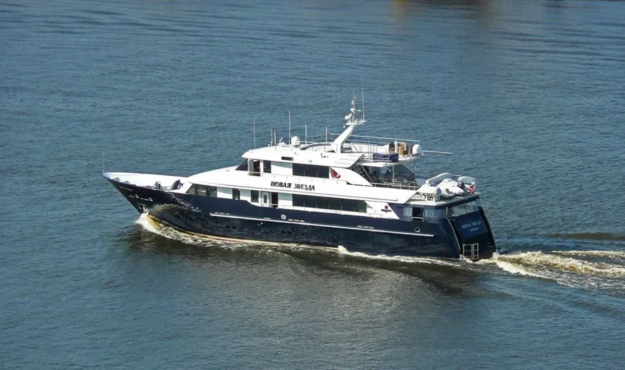Novaya Zvezda Mietboot - 3