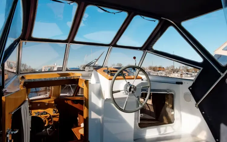 Erwi Charter Boat