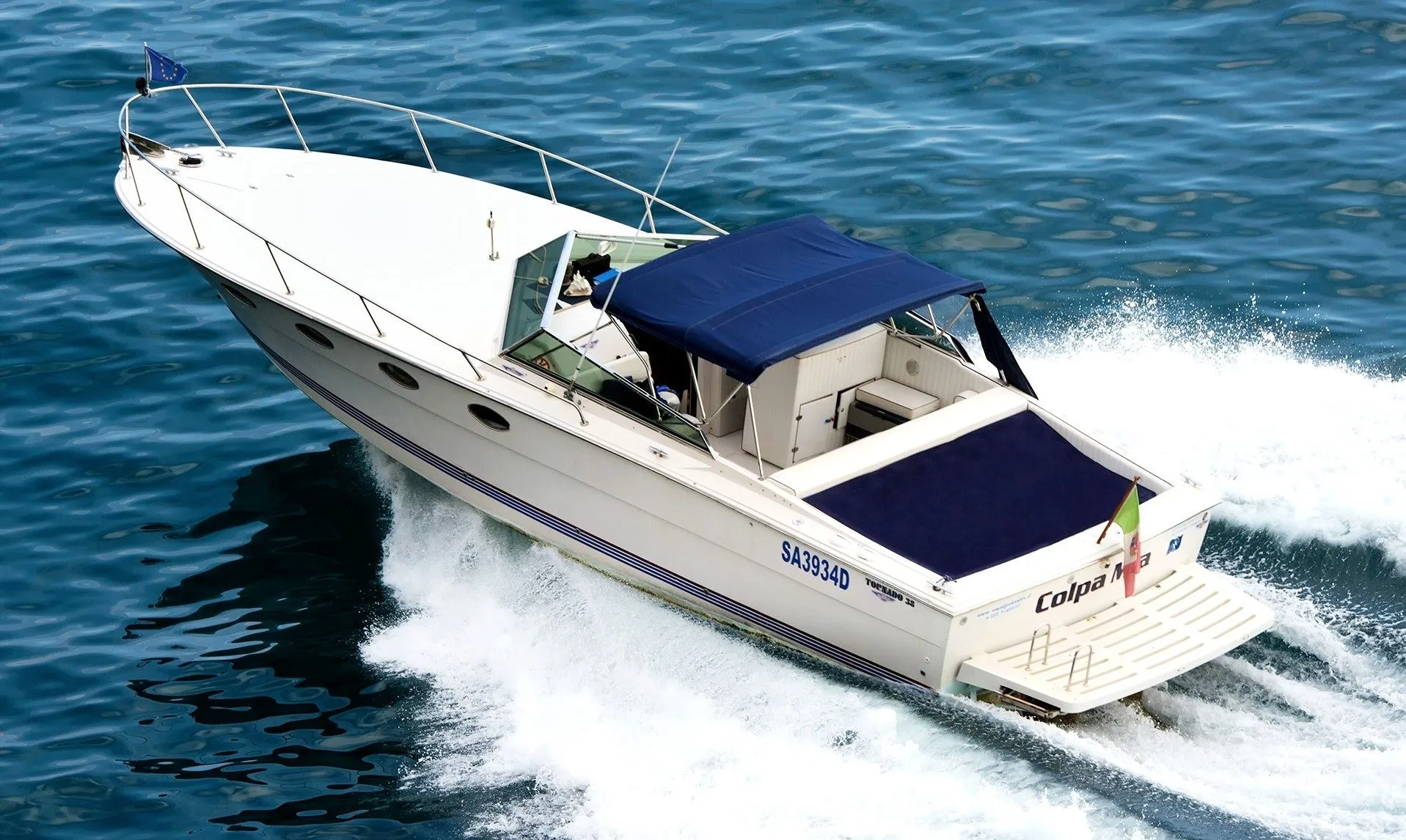 Rent a 12m Motor Yacht in Amalfi