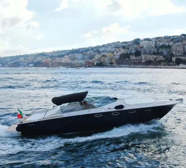 Rent a 12.5m Motor Yacht in Porto Rotondo