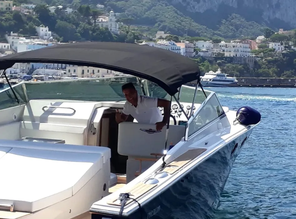 Rent a 12.5m Motor Yacht in Porto Rotondo