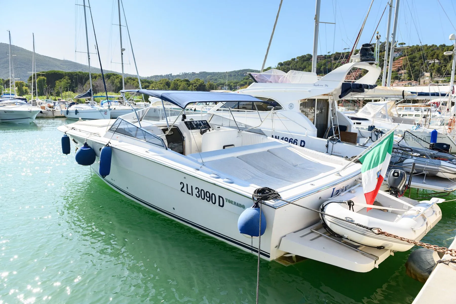 Izzy Charter Boat