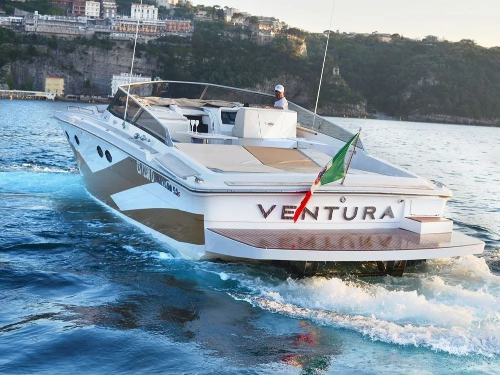 Ventura лодка на прокат - 3