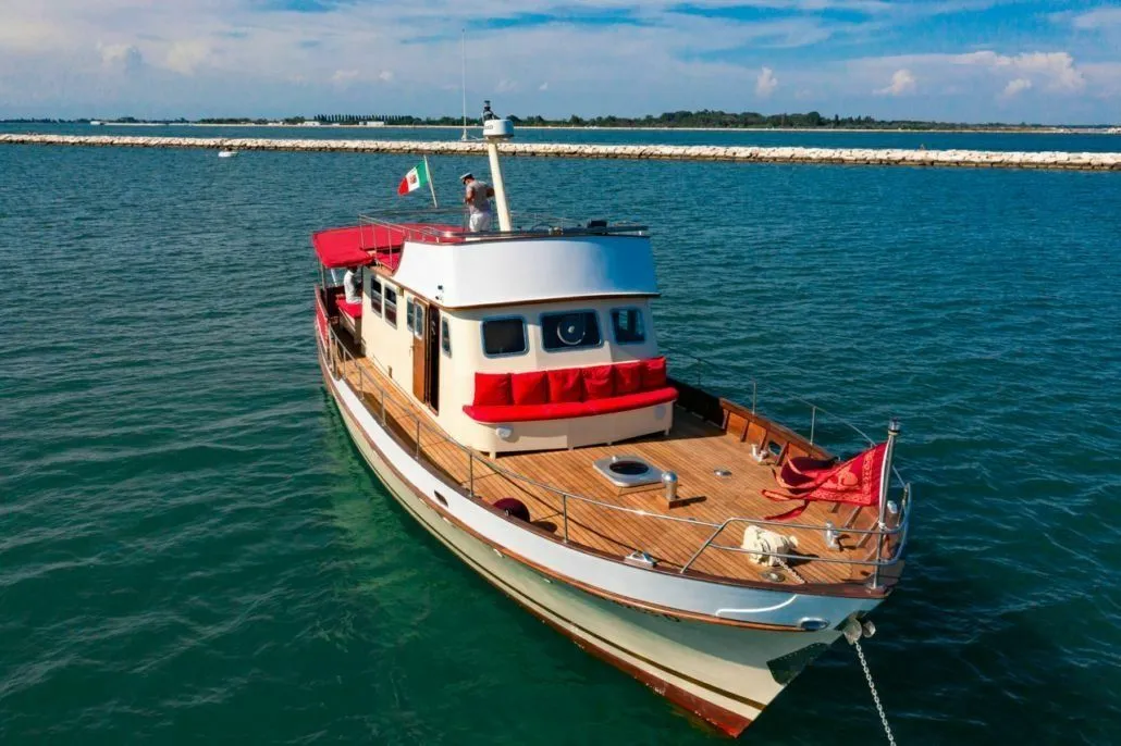 Explore Venice on a 18m Rental Trawler 68