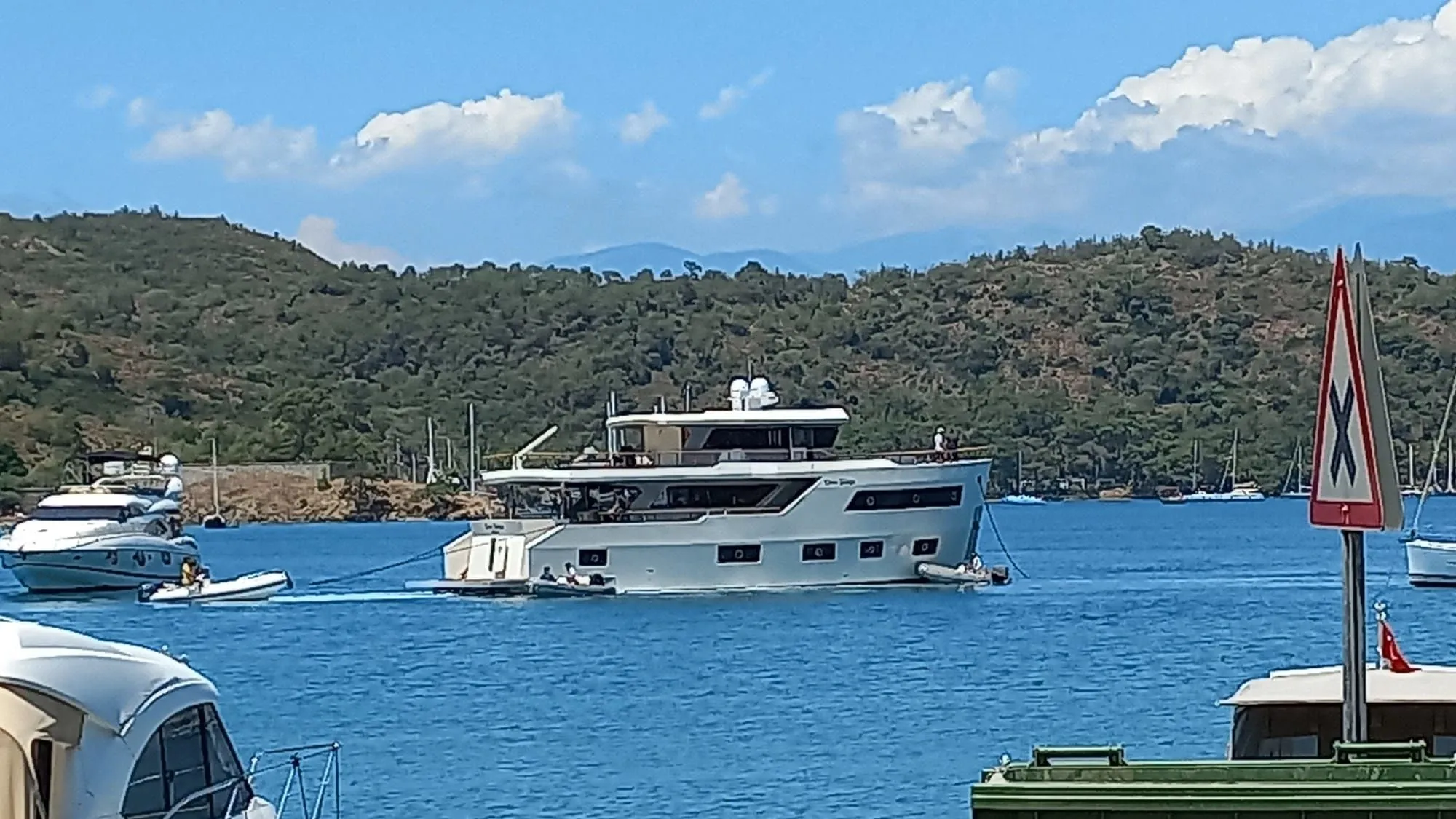 Rent a 30m Trawler 98 in Marmaris