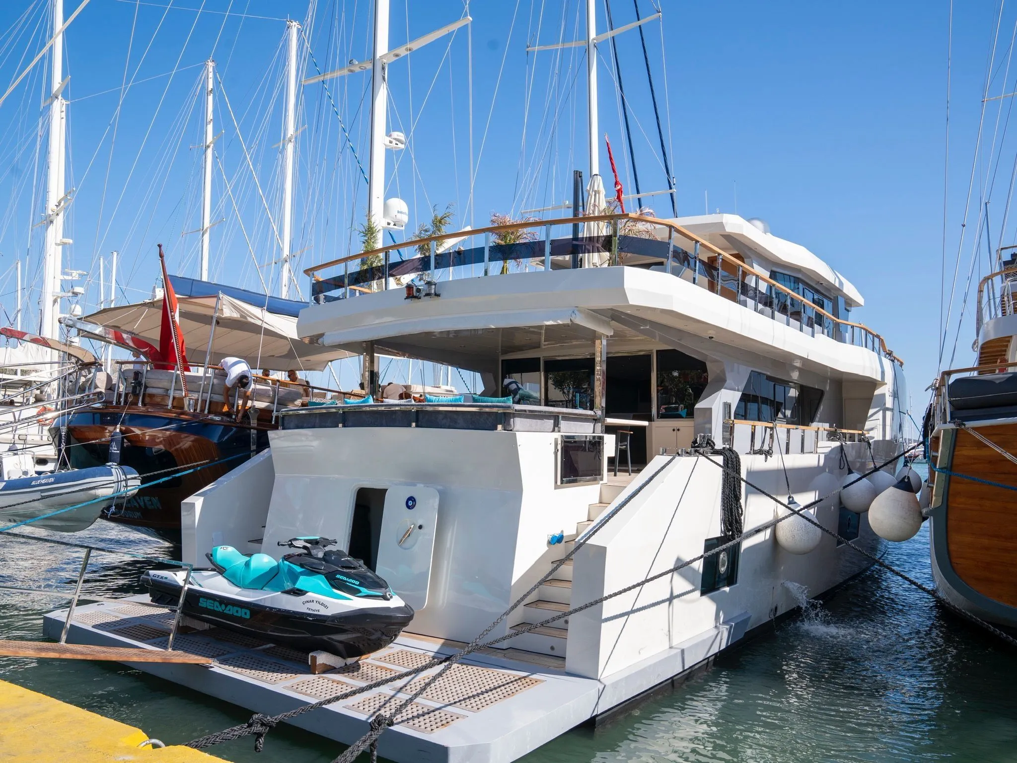 Rent a 30m Trawler 98 in Marmaris