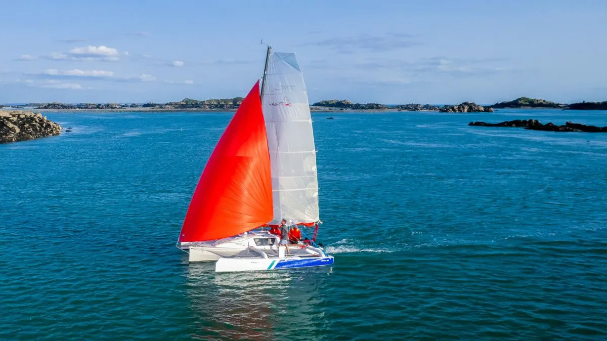Charter a 6.9m Tricat 6.9 Catamaran in La Trinite-sur-Mer