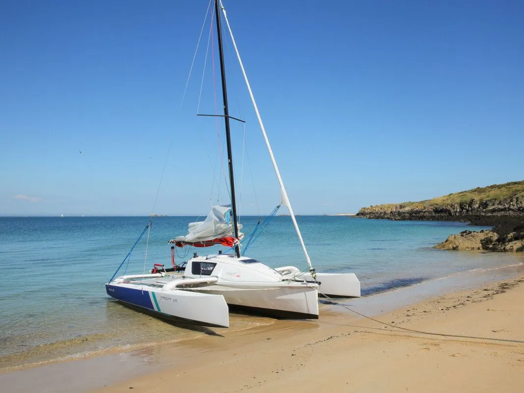 Charter a 6.9m Tricat 6.9 Catamaran in La Trinite-sur-Mer