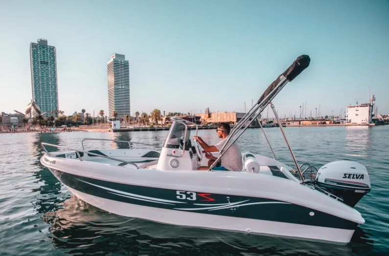 Charter a 5m Motor Boat in Benalmádena