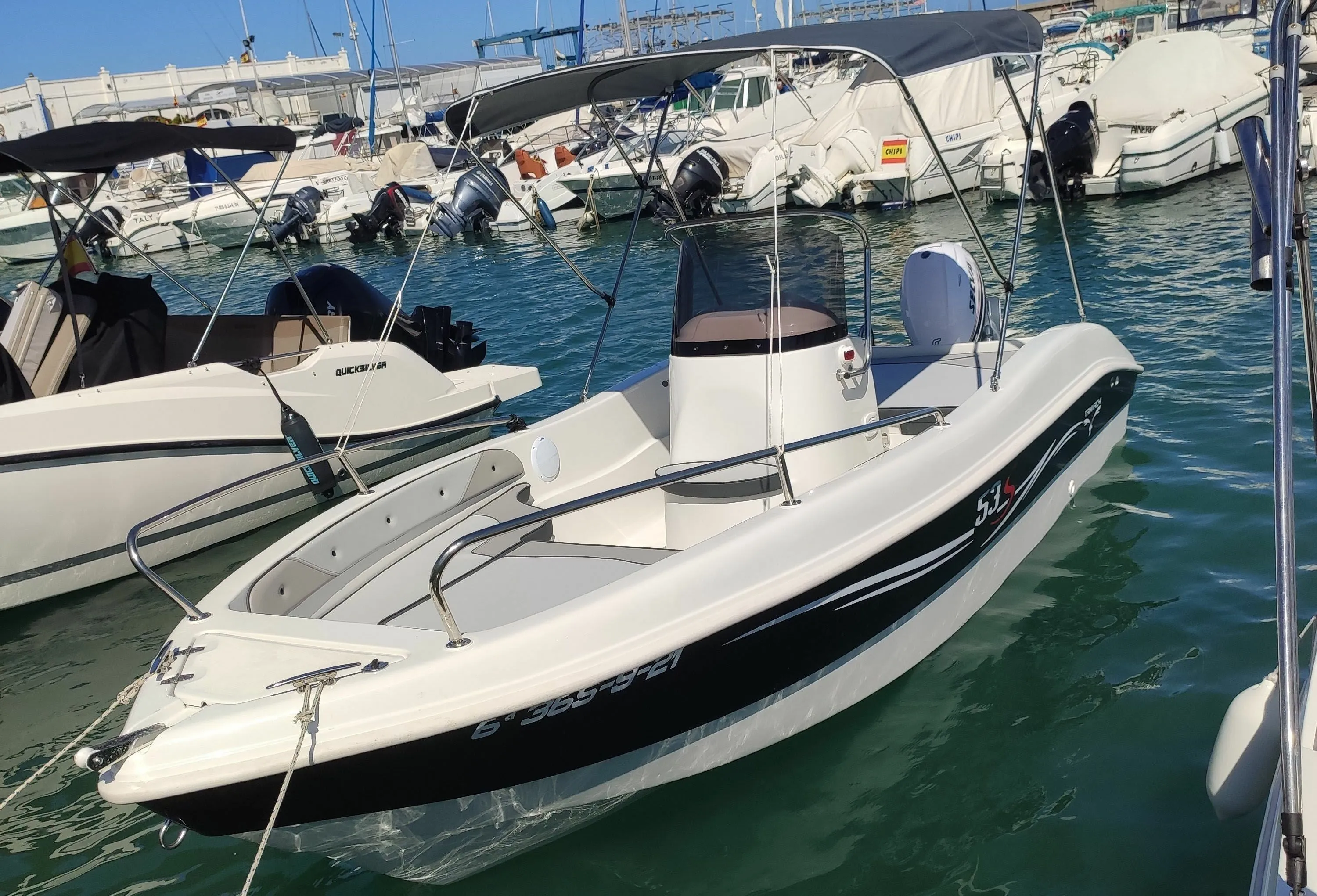 Rent a 5.3m Boat in Benalmádena