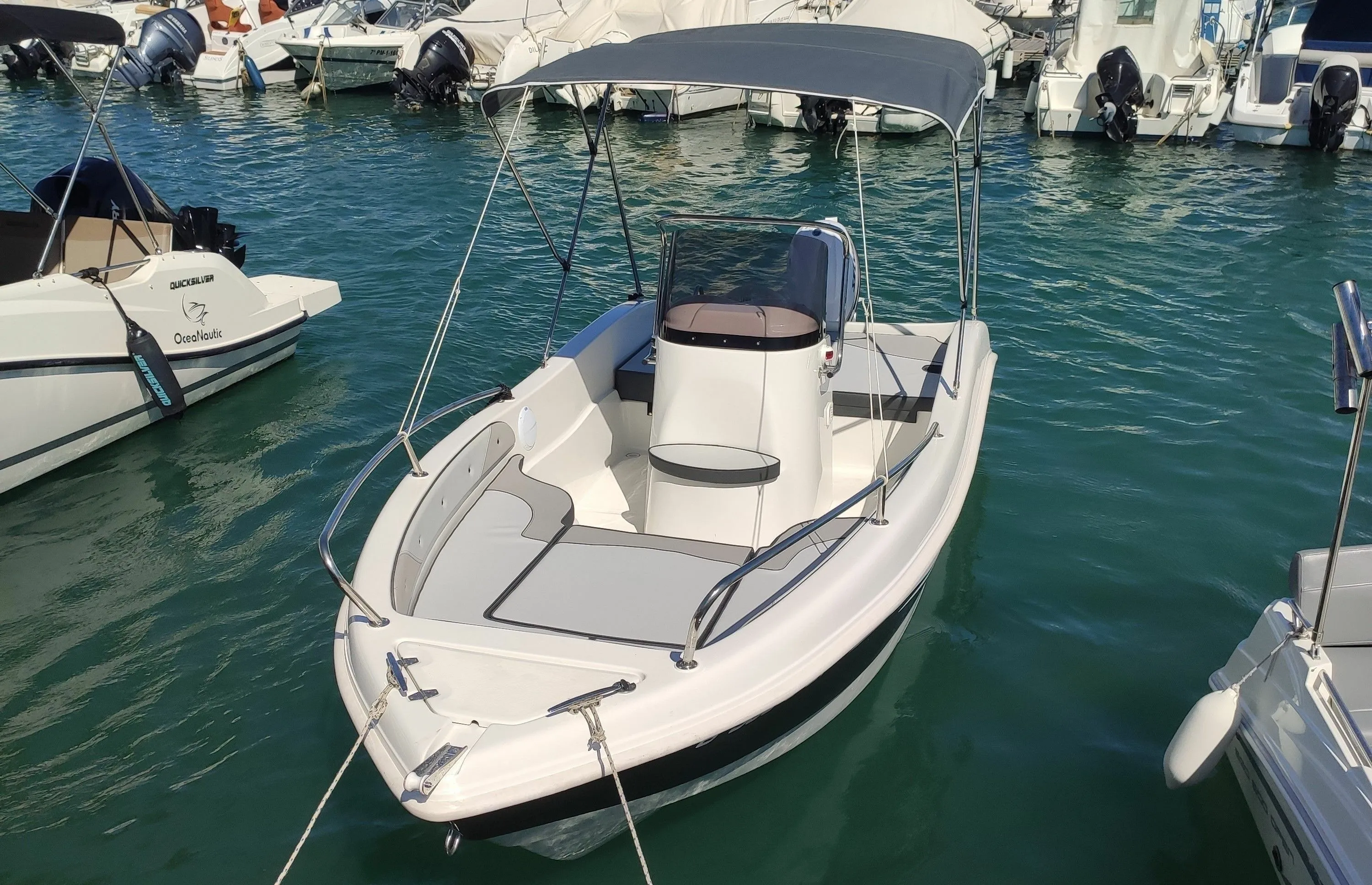 Rent a 5.3m Boat in Benalmádena