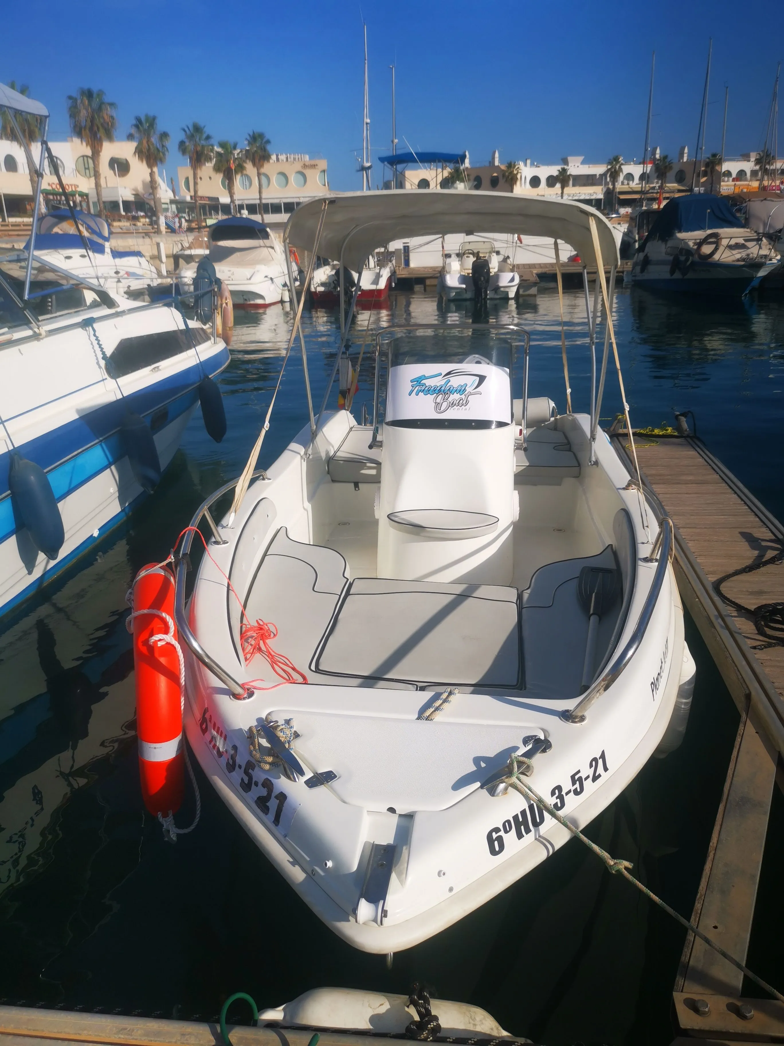 Alicante Kiralık Trimarchi 53S Open 5.3m Motorlu Tekne