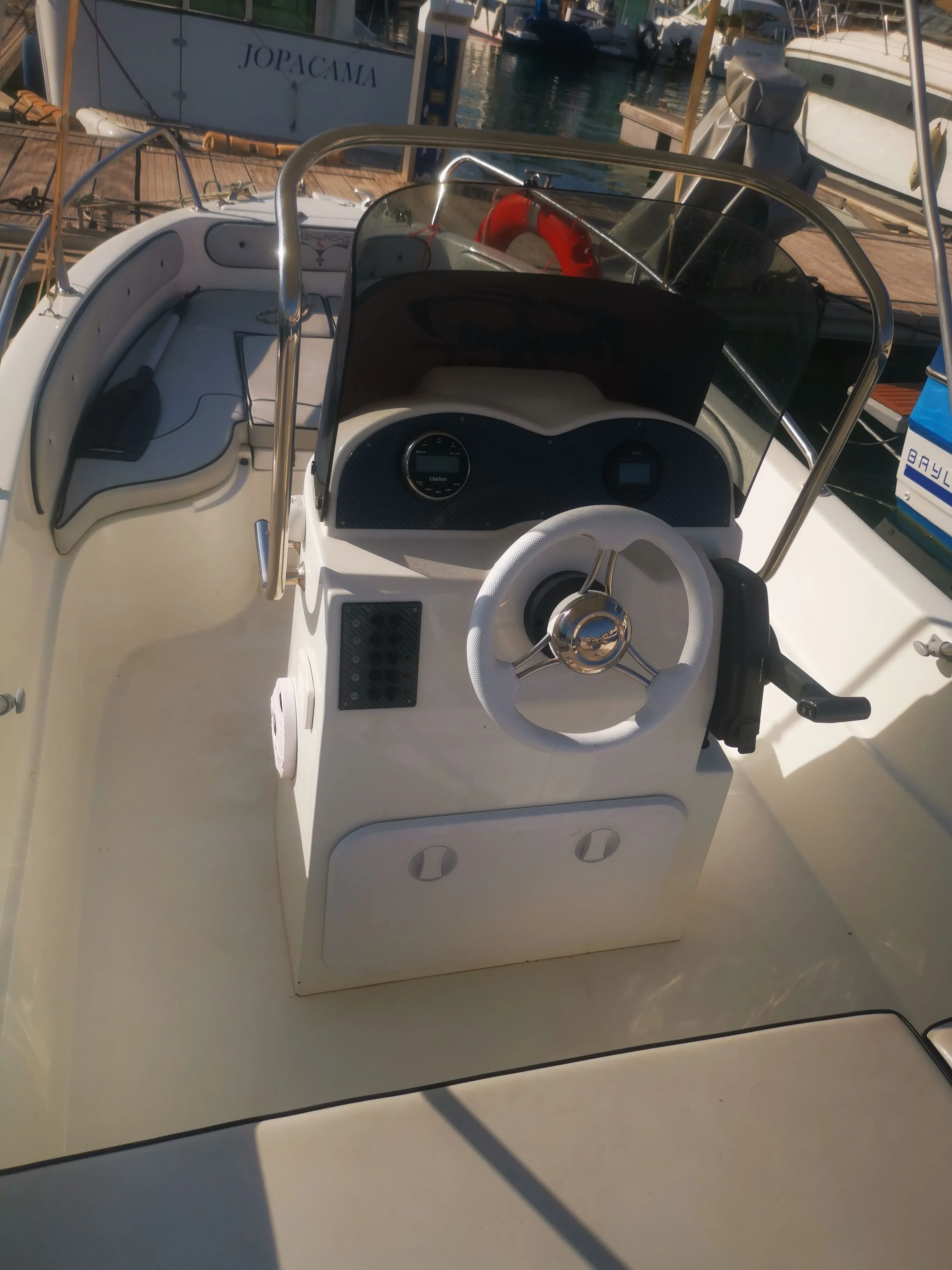 Alicante Kiralık Trimarchi 53S Open 5.3m Motorlu Tekne
