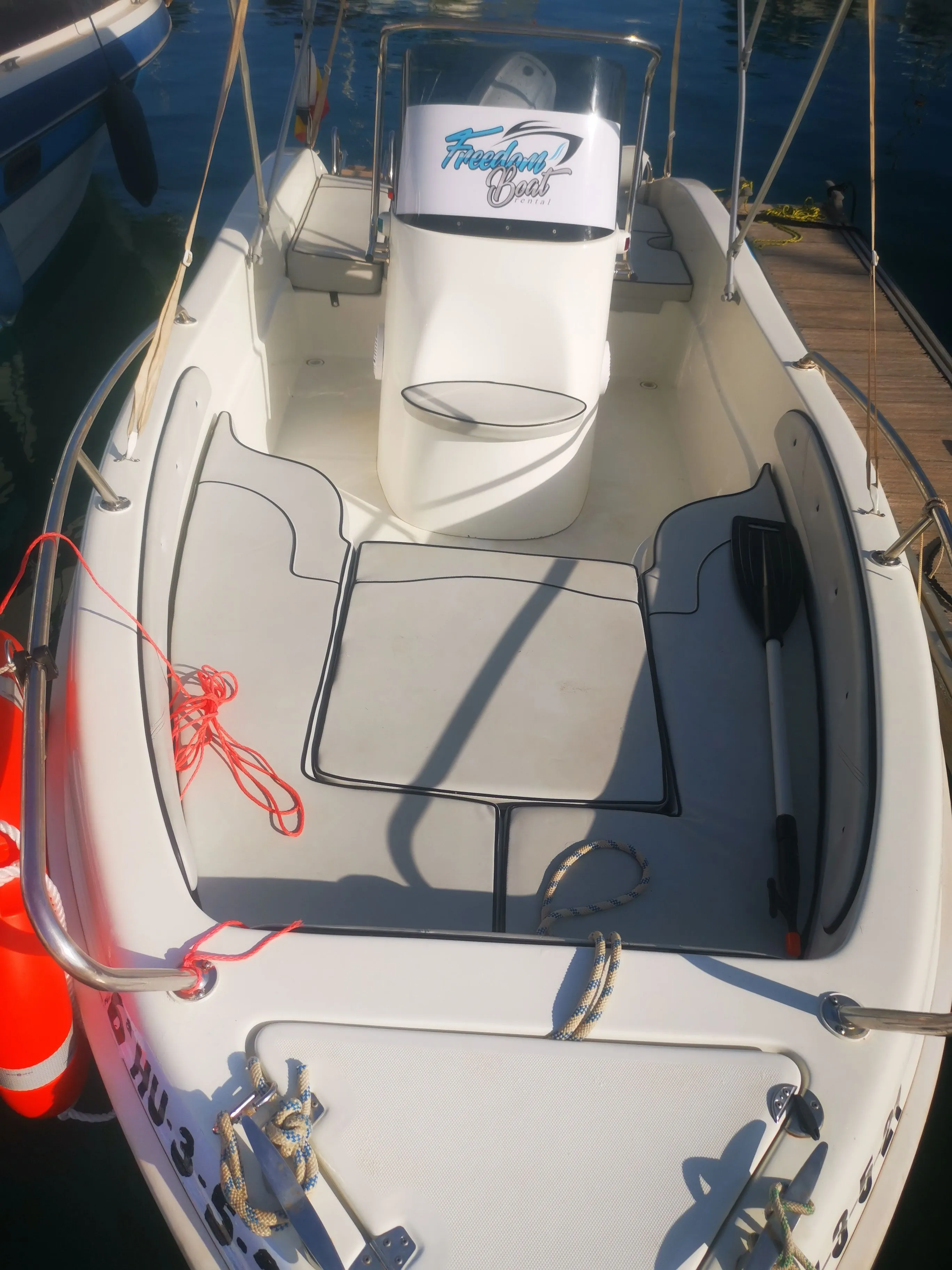 Freedomboat Kiralık Teknesi