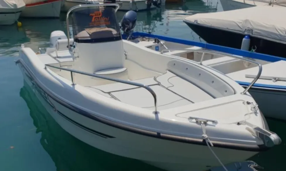 5.2m Moniga Trimarchi 53S Open Hire