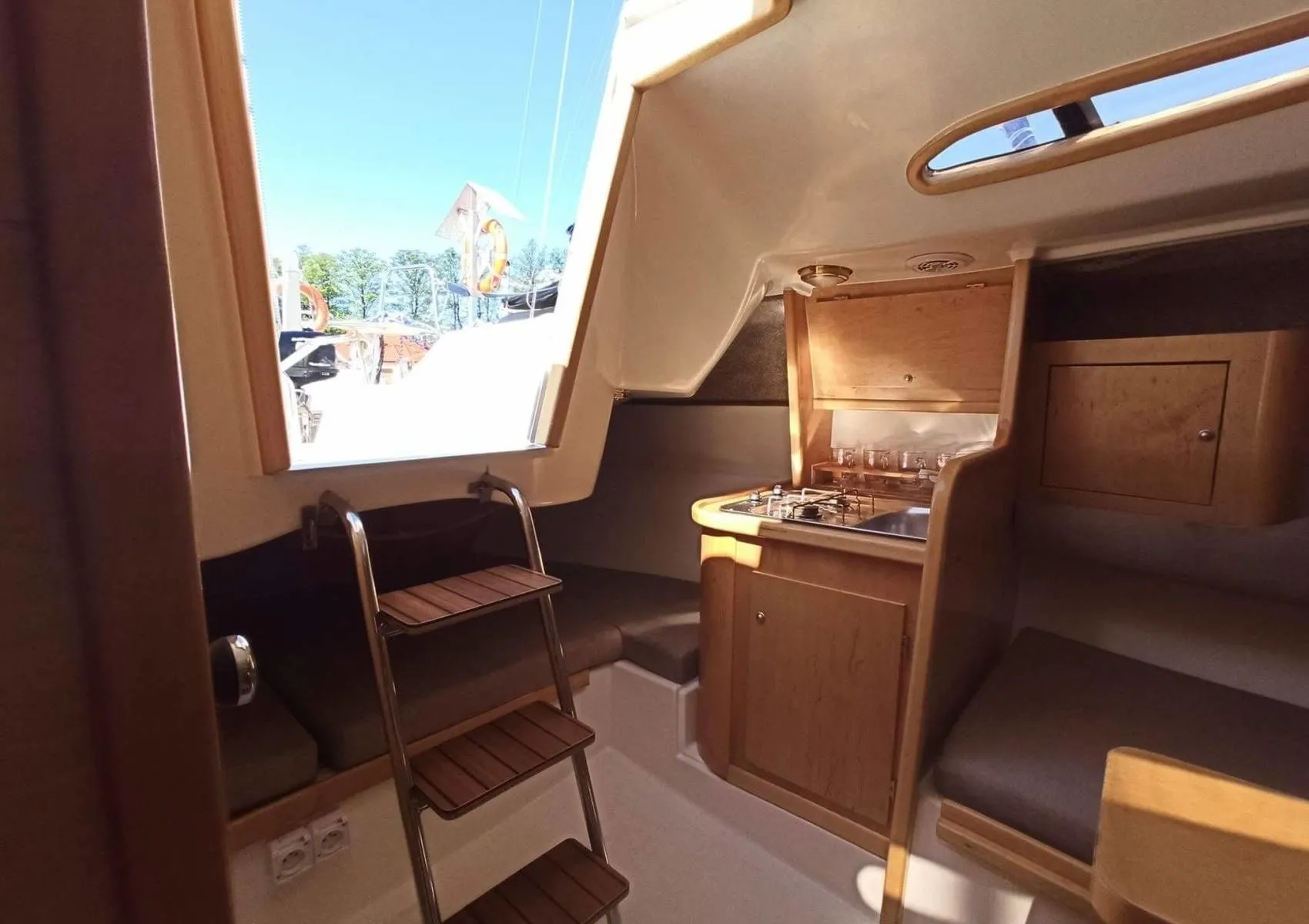No Name Charter Boat - 4