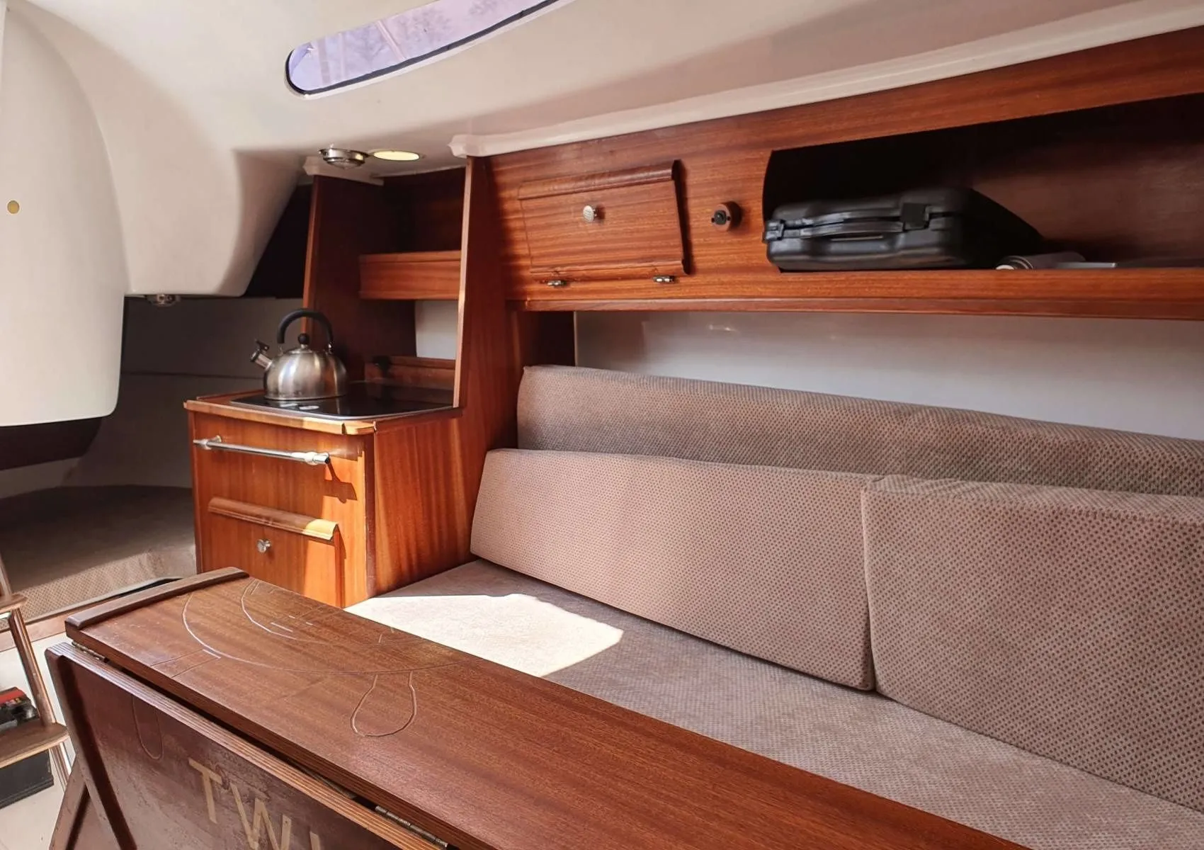 No Name Charter Boat - 5