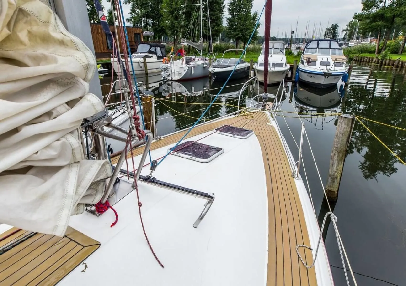 No Name Charter Boat - 3