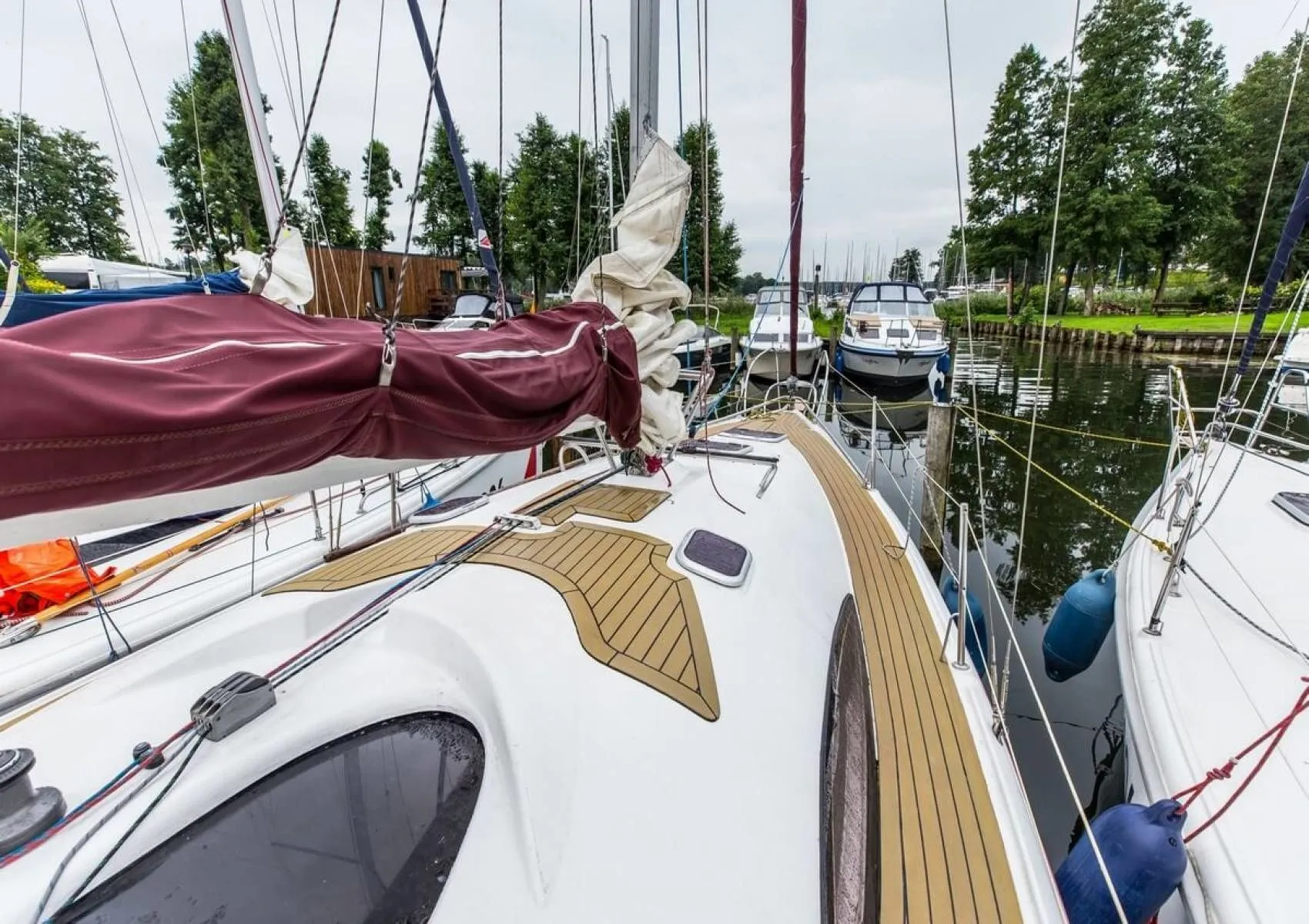 No Name Charter Boat - 4