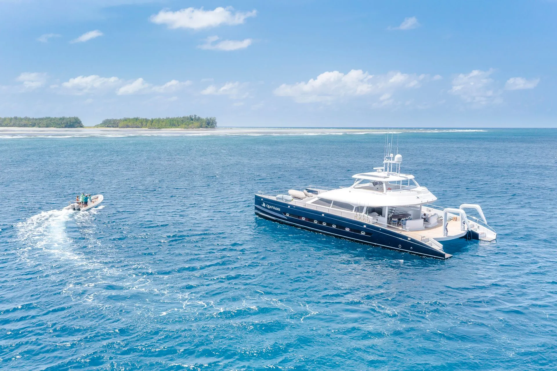 22.97m Eden Island Power Catamaran Two Oceans 750e Hire