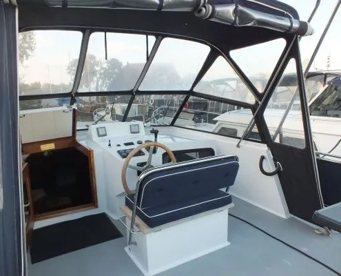 Rent a 11.1m 2 Cabin House Boat in Sneek