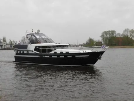 Harmonie Charter Boat