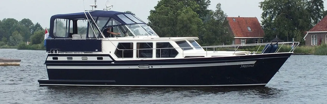 Rent a 13.1m 3 Cabin House Boat in Sneek