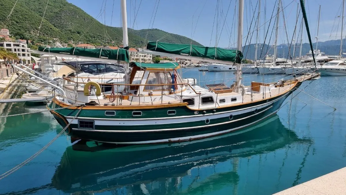 Charter a 14.4m Sailing Yacht Vagabond 47 in Herceg Novi