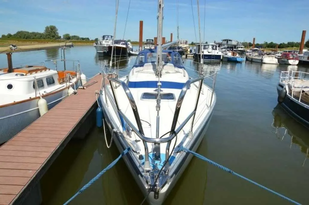 Charter a 9.05m Van der Stadt 30 Sailing Yacht in Siófok