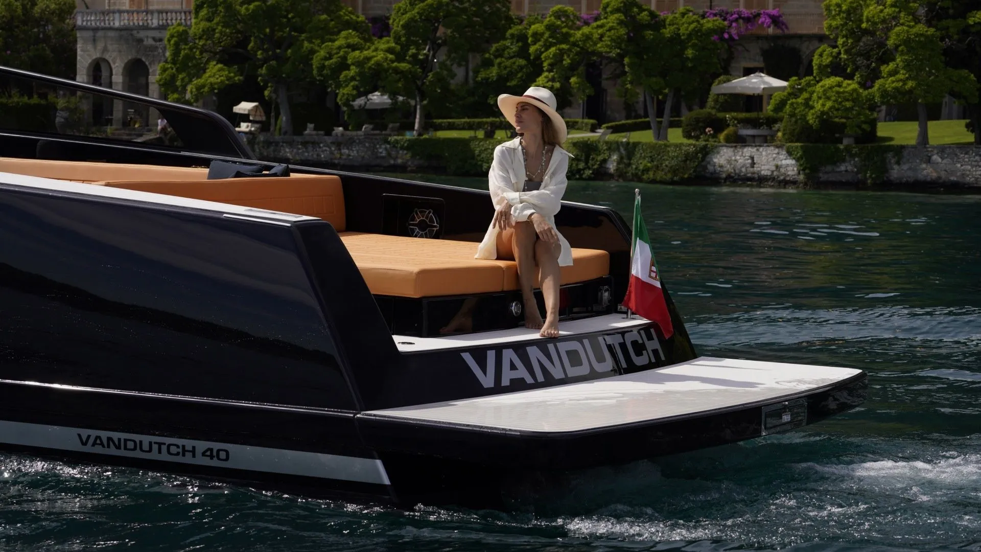 VD40 Charter Boat