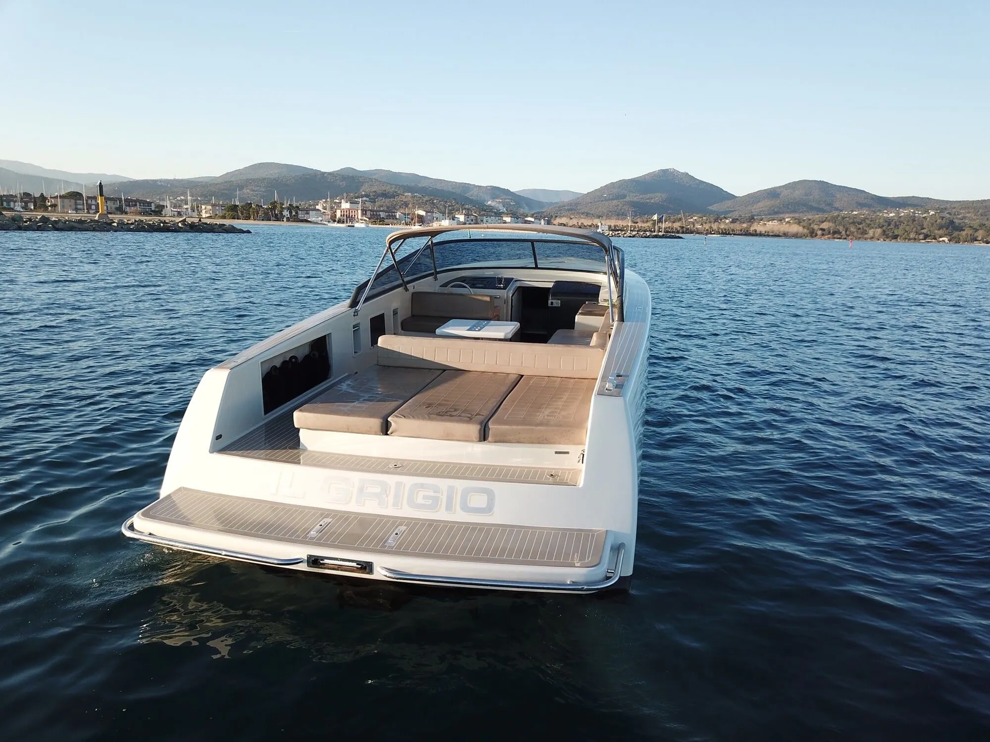 Il Grigio Charter Boat