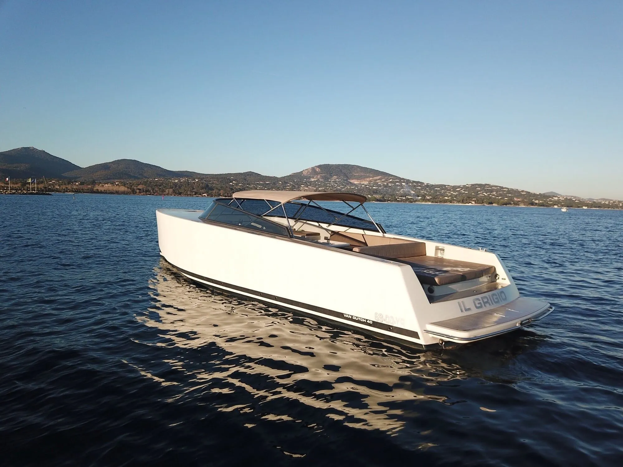 12.08m Mandelieu-la-Napoule Motor Yacht Hire