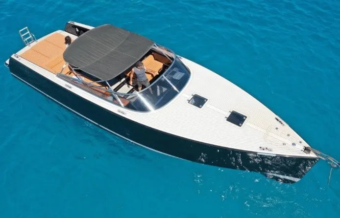 Perla Charter Boat - 4
