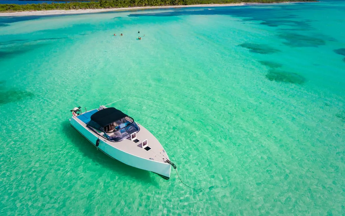 Van Ro Charter Boat