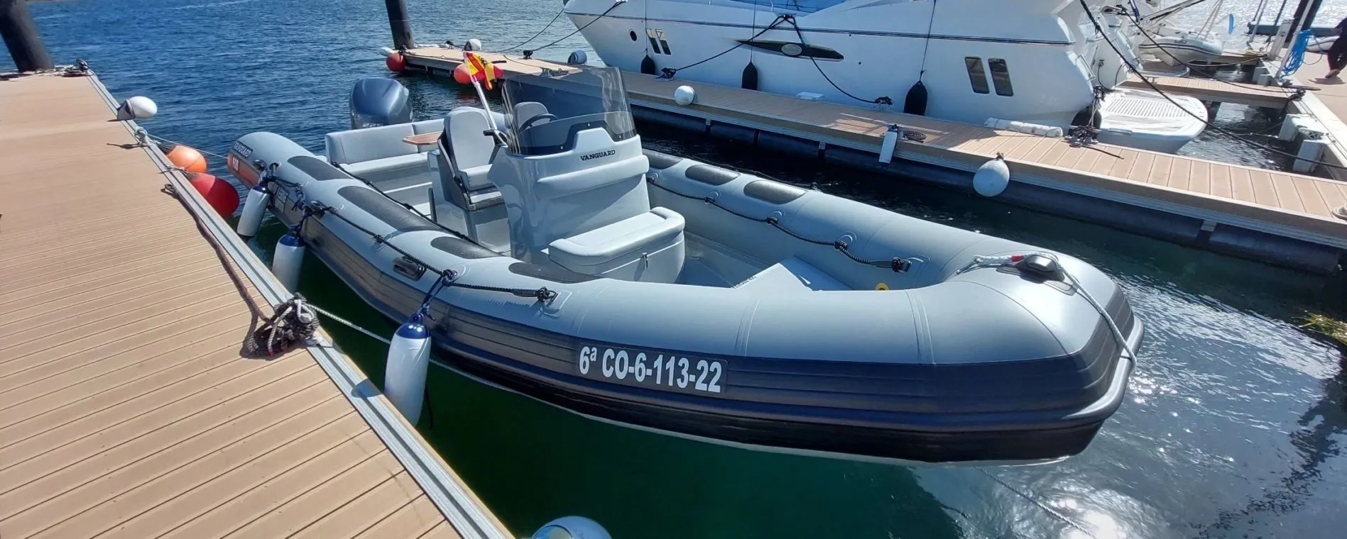 Rent a 7.5m Vanguard 760 in Baiona