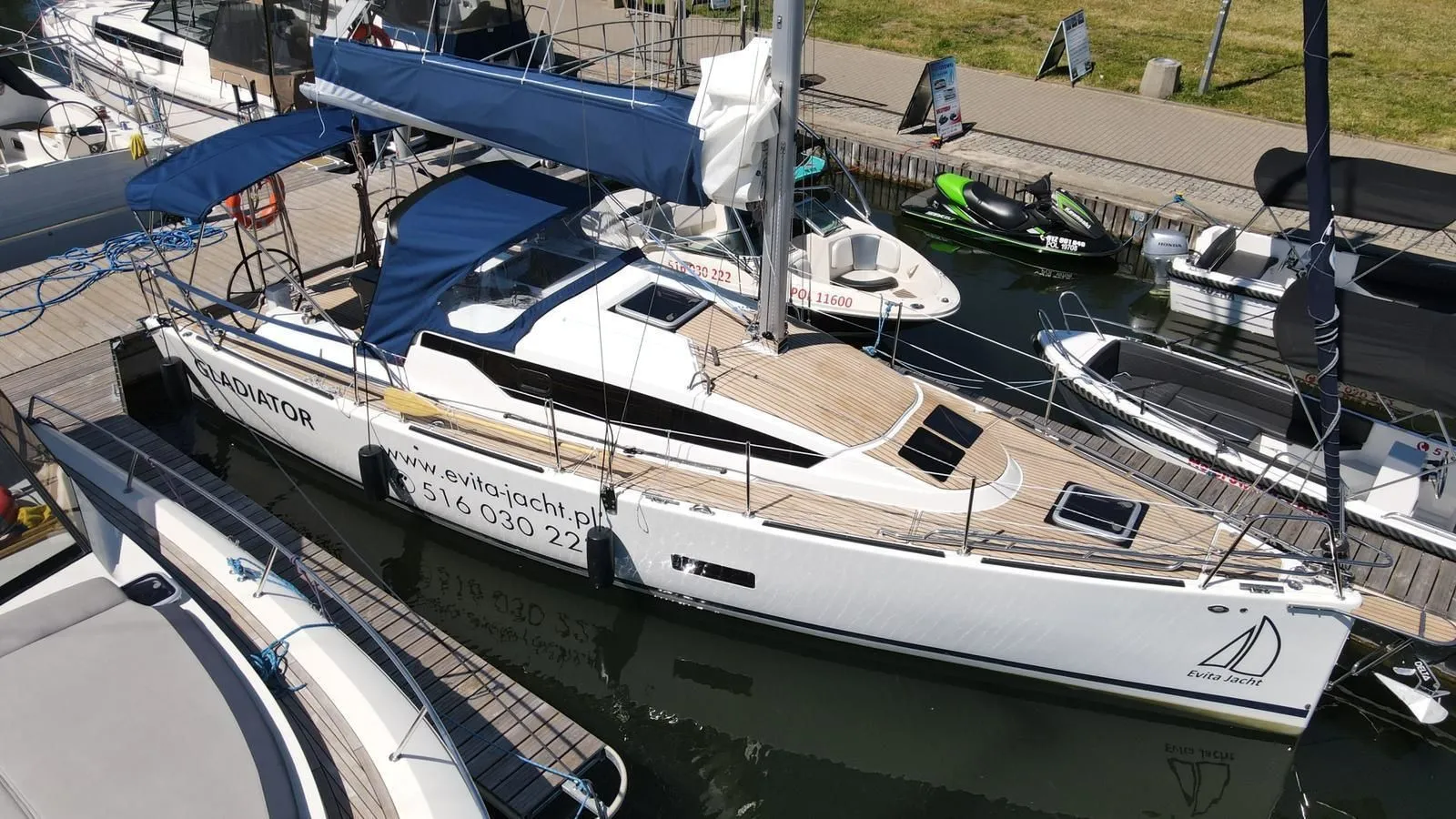 Gladiator Charter Boat - 5