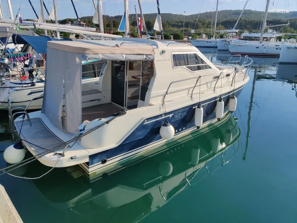 Dionis Kiralık Teknesi