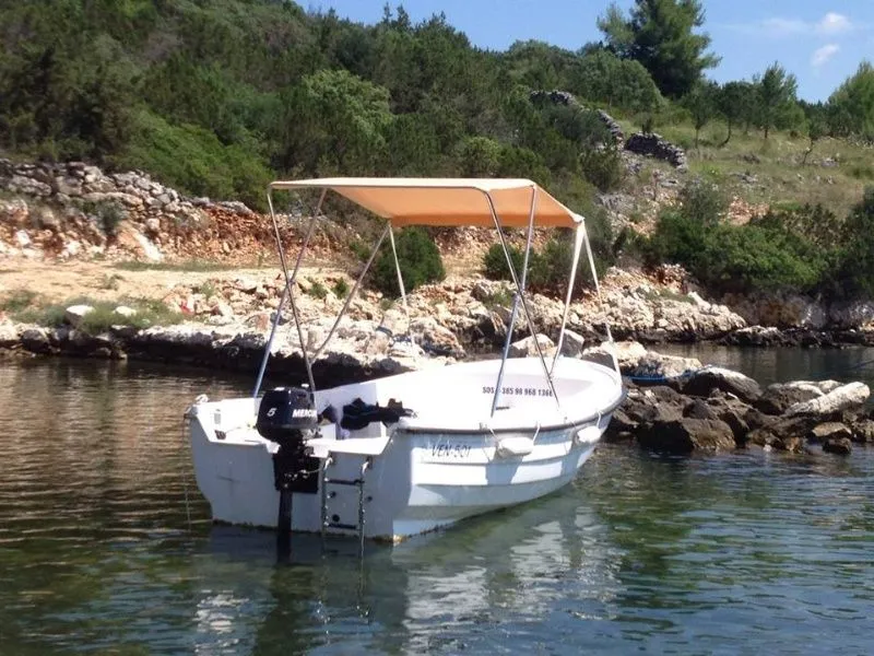 4.99m Marina Motor Boat Hire