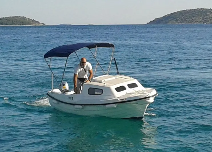 Ven Charter Boat