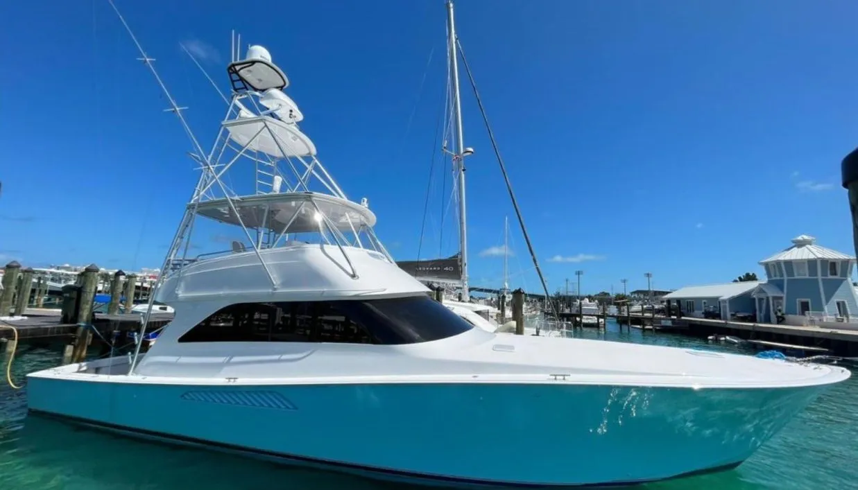 Charter a 20.42m 3 Cabin Motor Yacht in Downtown Nassau