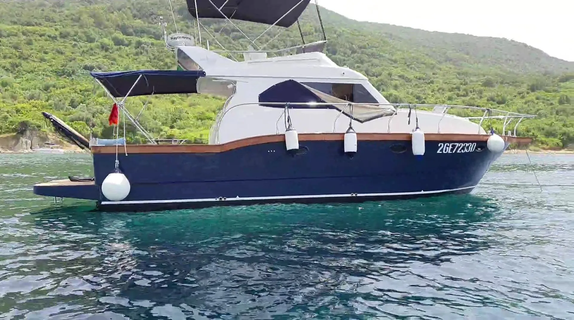 10.57m Agropoli Motor Yacht Hire