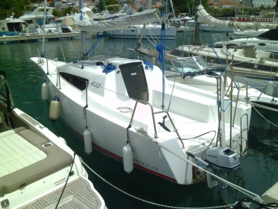 Rent a 6.95m Viko S 22 in Split
