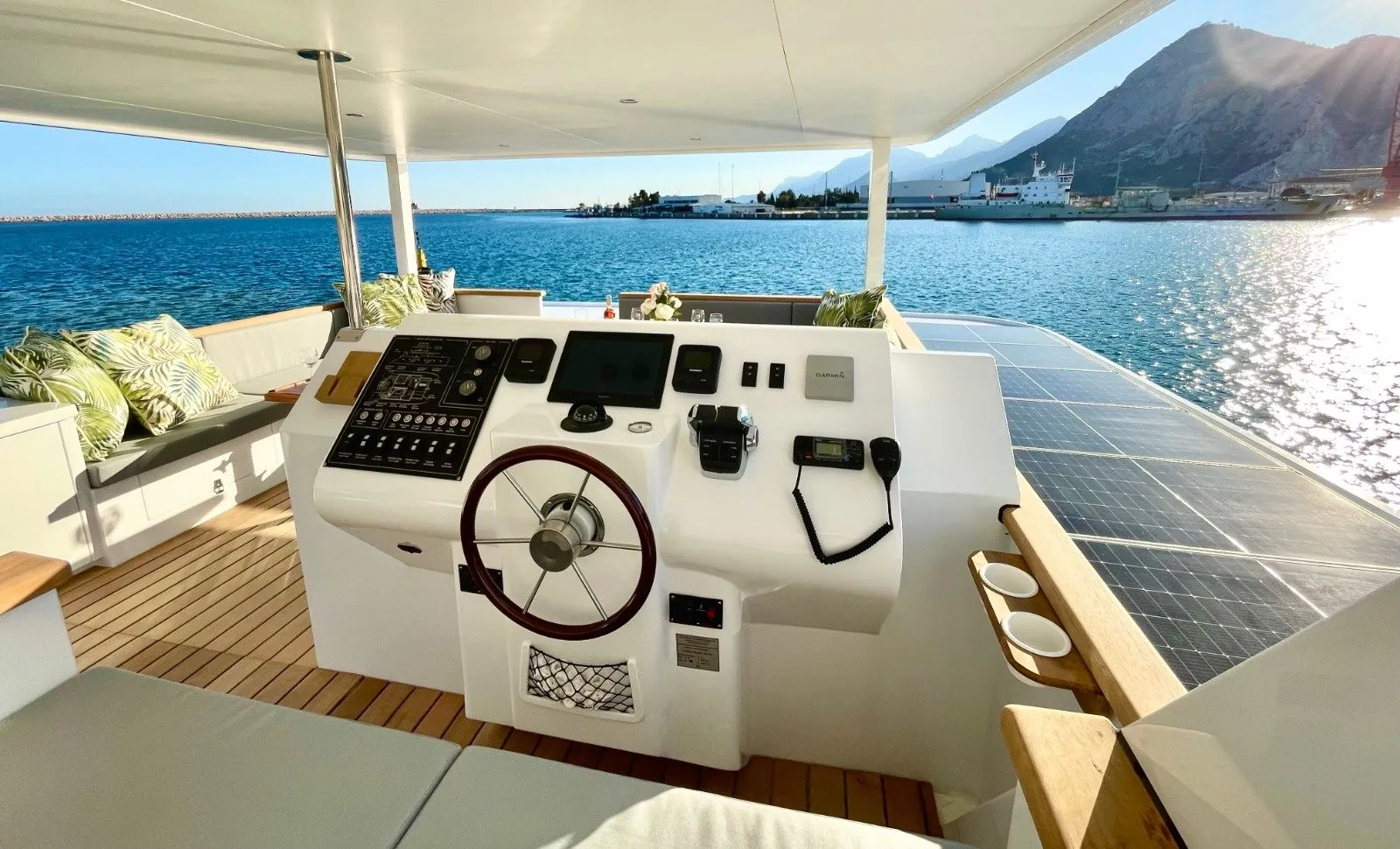 Inka Charter Boat