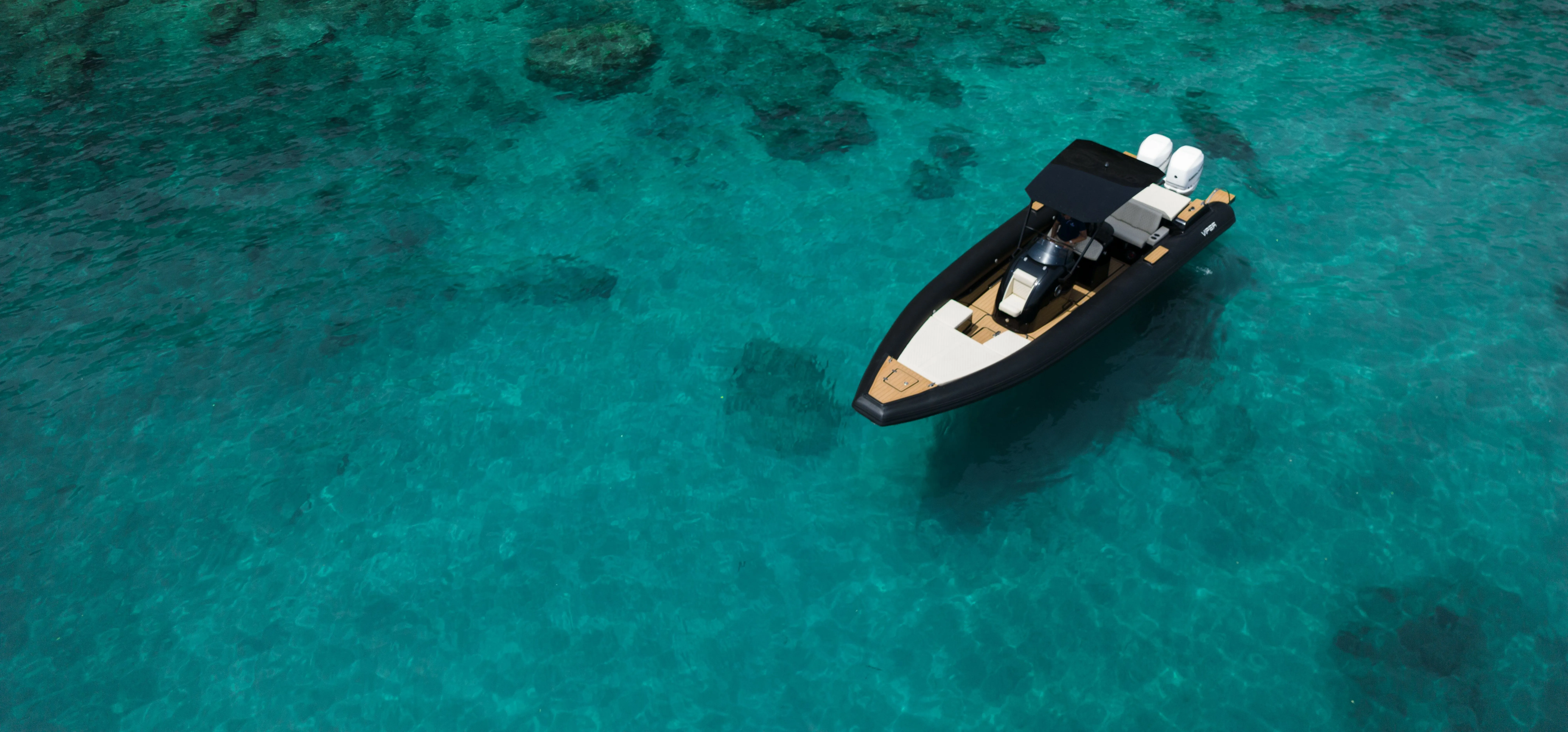 Charter a 10.7m Viper Magnum Motor Boat in Gouvia