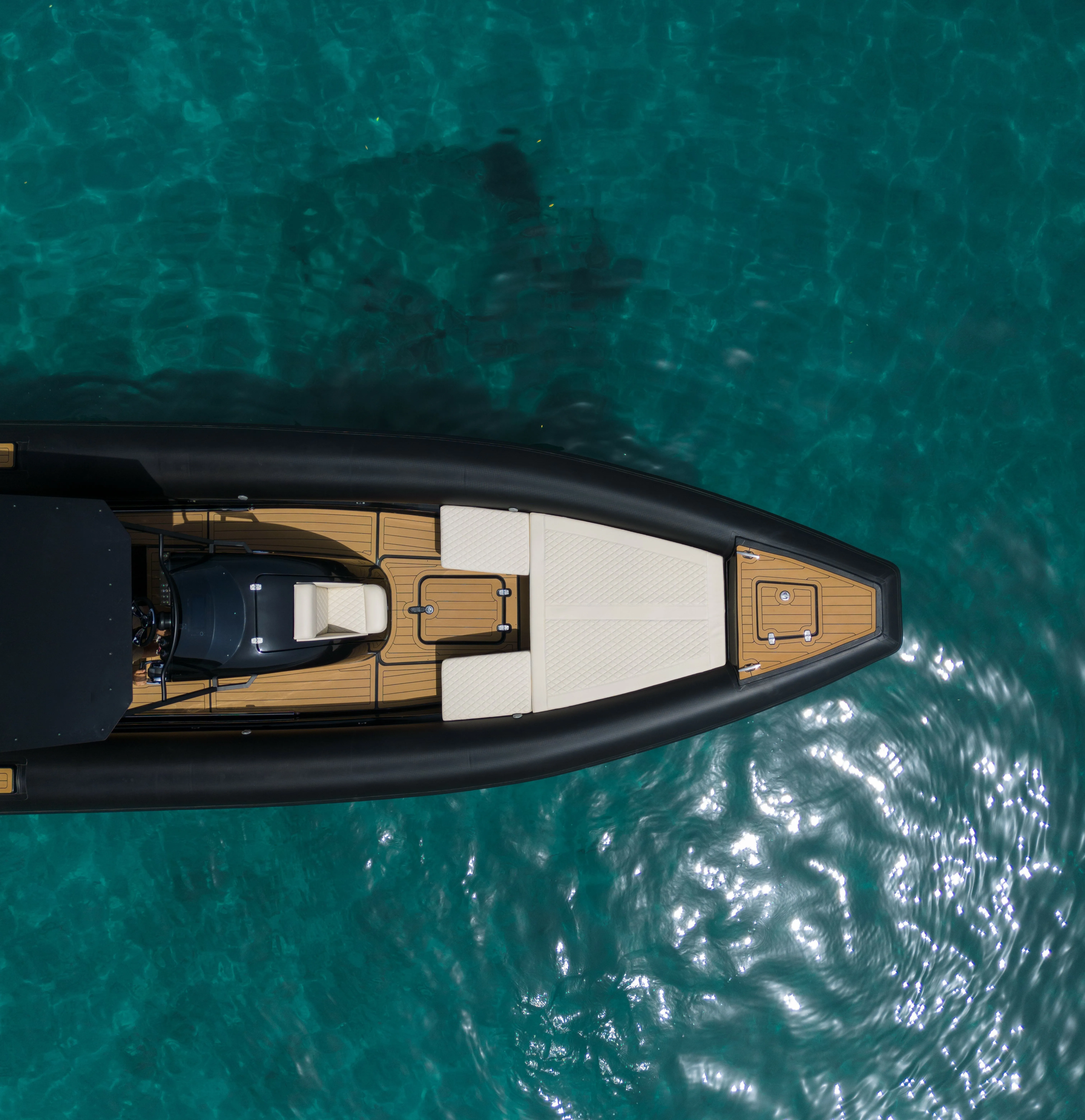 Charter a 10.7m Viper Magnum Motor Boat in Gouvia