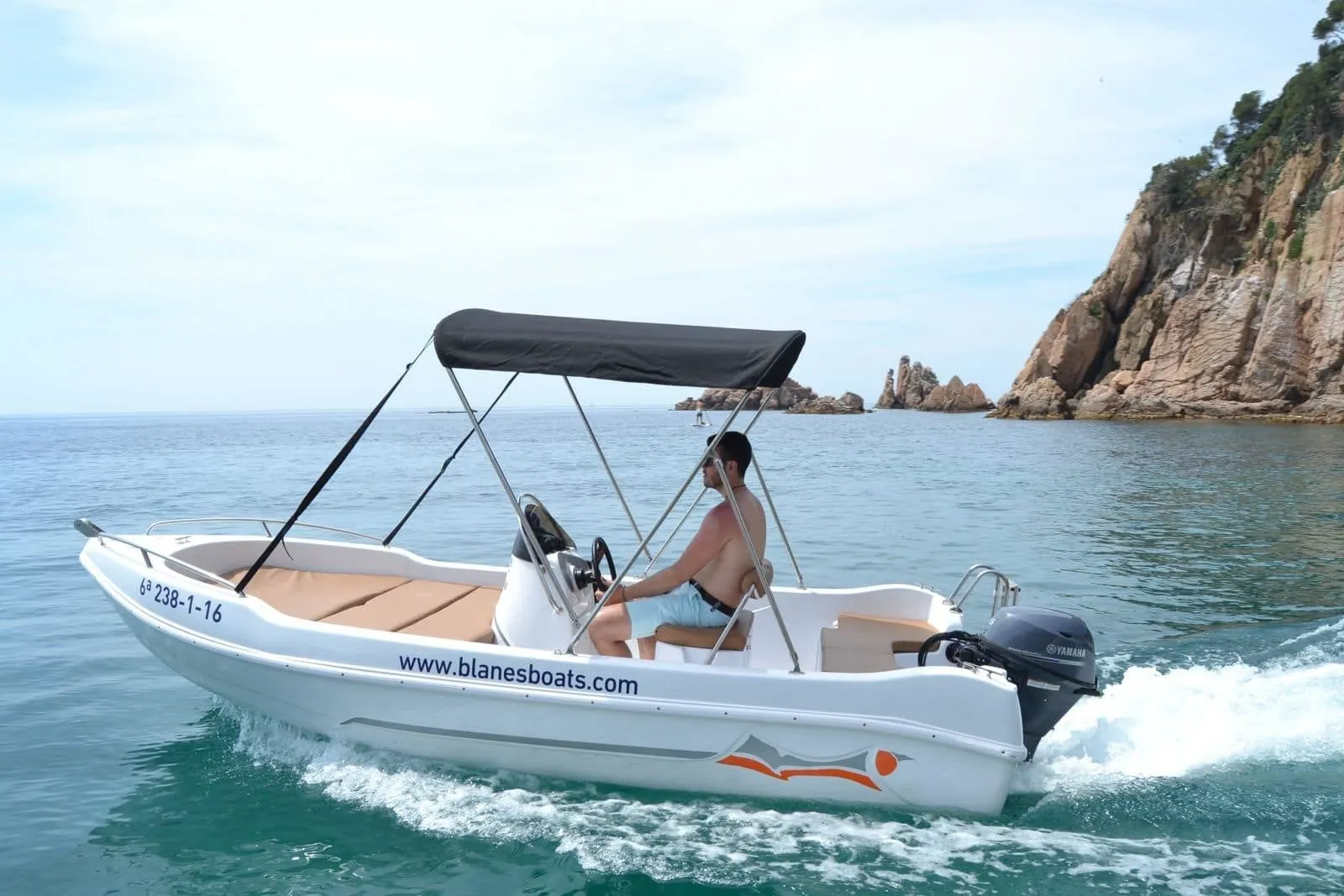 Rent a 4.5m Motor Boat Voraz 450 in Blanes