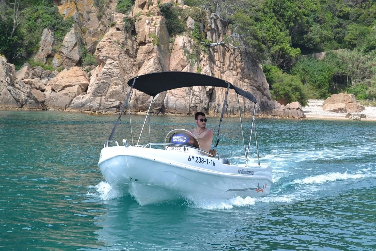 Rent a 4.5m Motor Boat Voraz 450 in Blanes