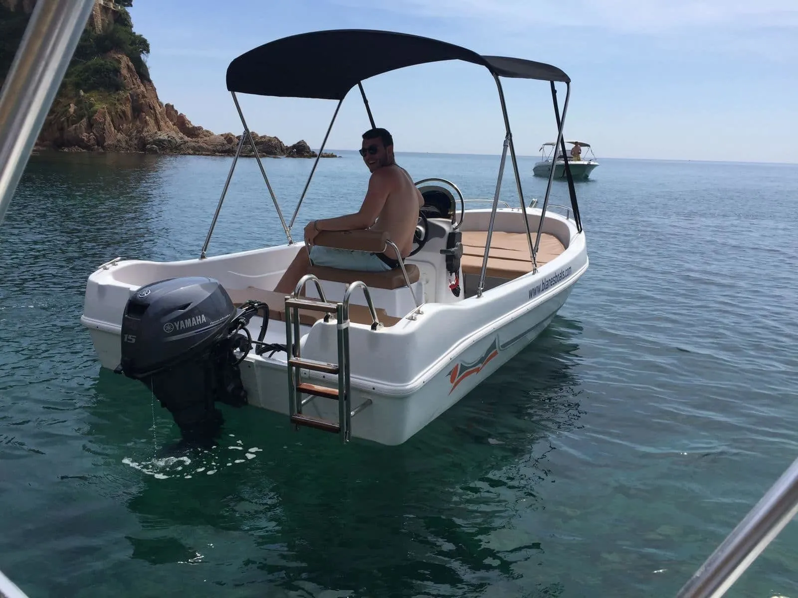 Voraz 5 Charter Boat