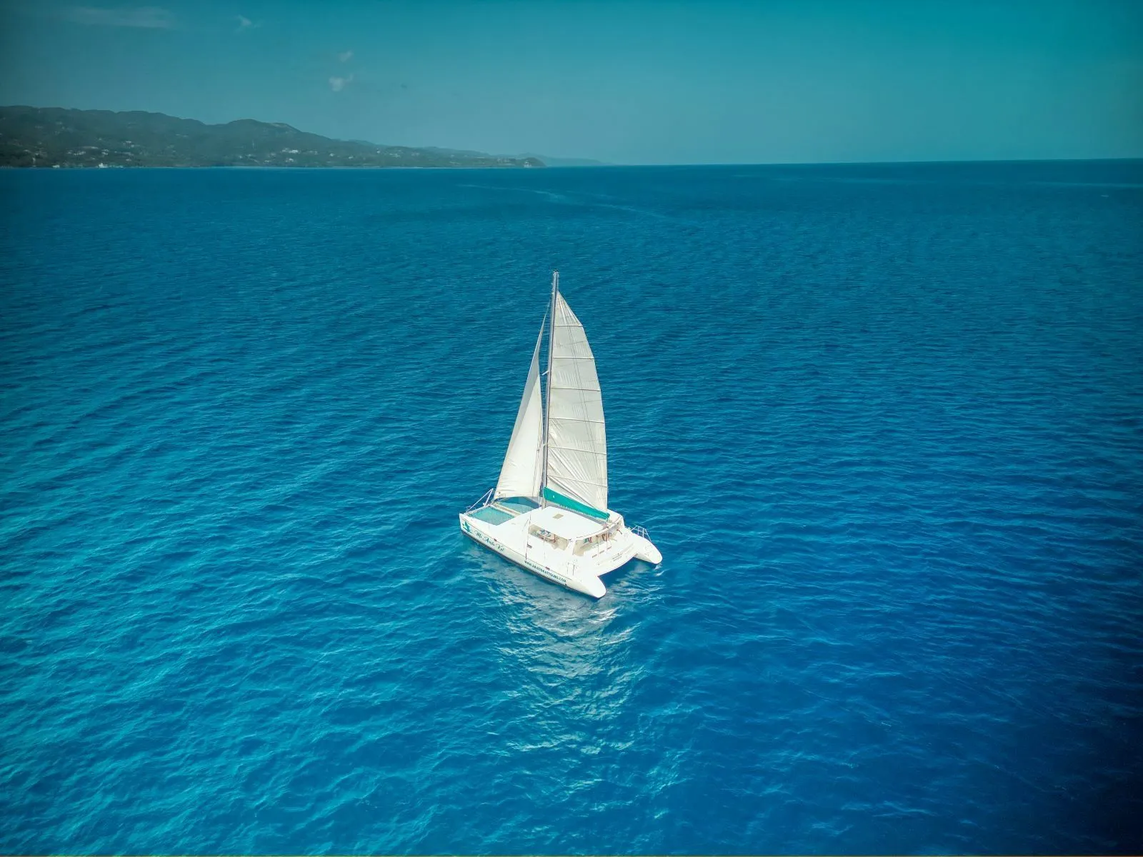 Rent a 14.25m Catamaran Voyage 470 in Montego Bay