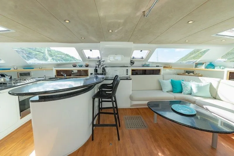 Rent a 15.82m Voyage 520 Catamaran in Tortola